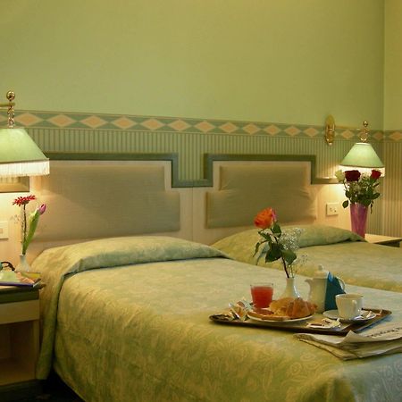 Buenos Aires Hotel ミラノ エクステリア 写真