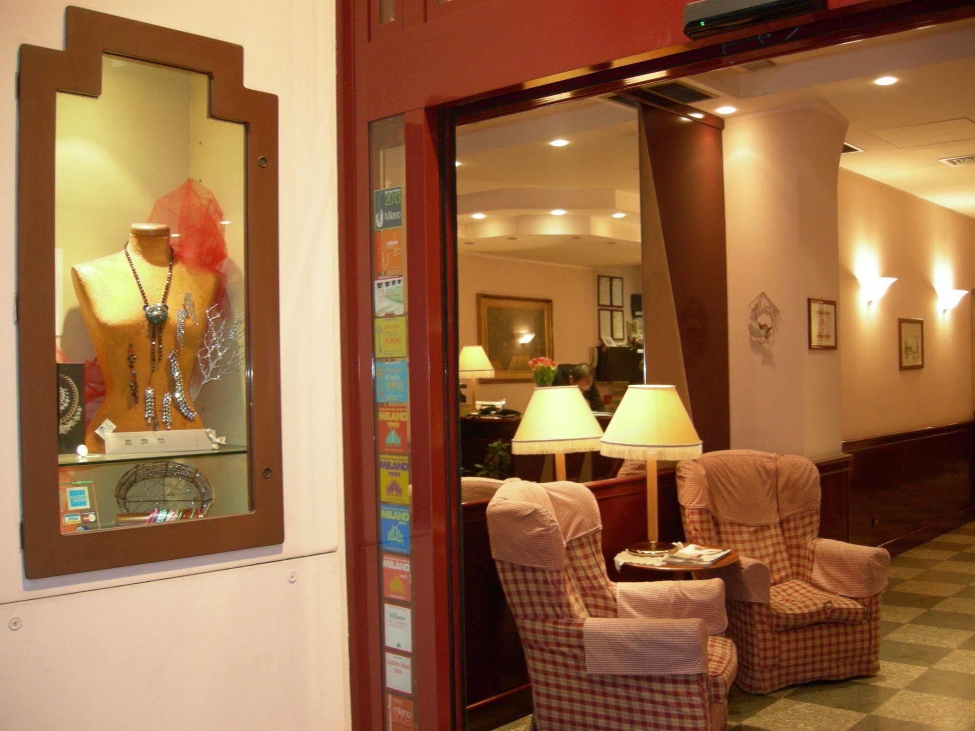 Buenos Aires Hotel ミラノ エクステリア 写真