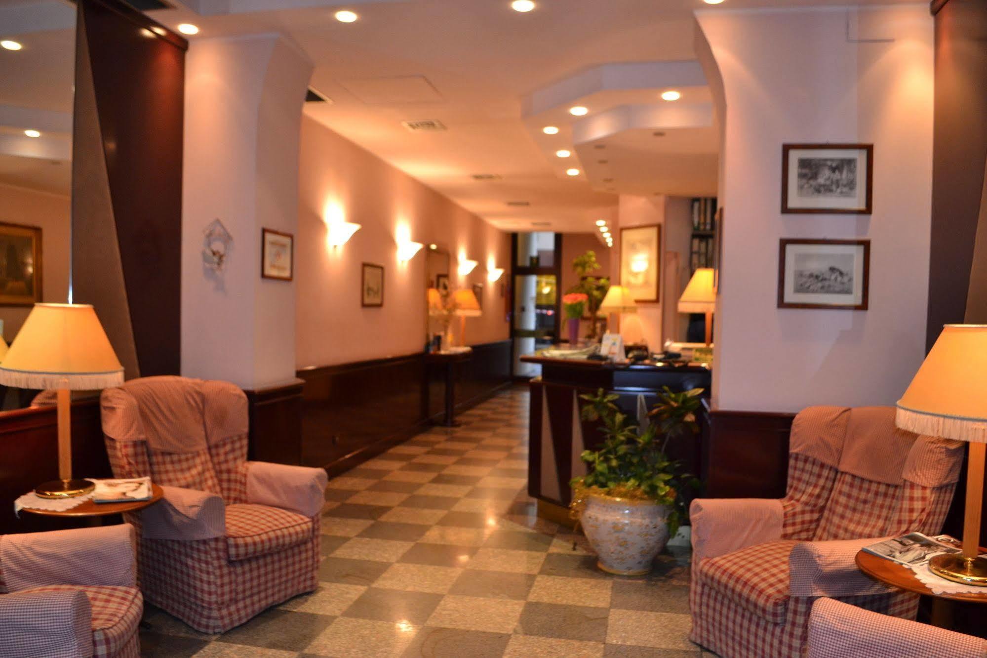 Buenos Aires Hotel ミラノ エクステリア 写真