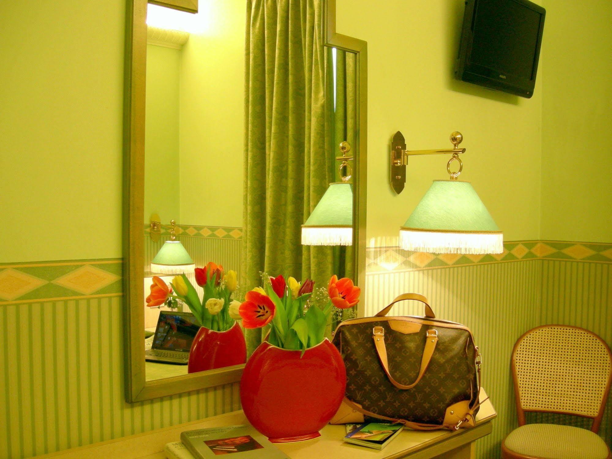 Buenos Aires Hotel ミラノ エクステリア 写真